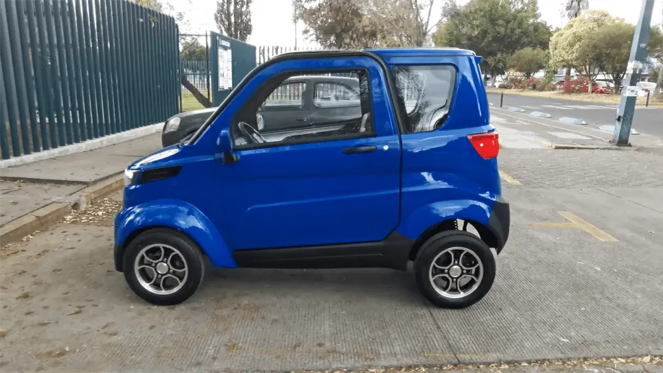 El mini auto eléctrico se ensambla en Morelia, Michoacán. FOTO: Internet