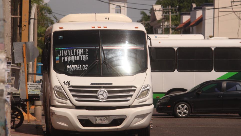 Es un «calorón» y solo hay 7 camiones con aire de Los Mochis, reportan choferes deshidratados