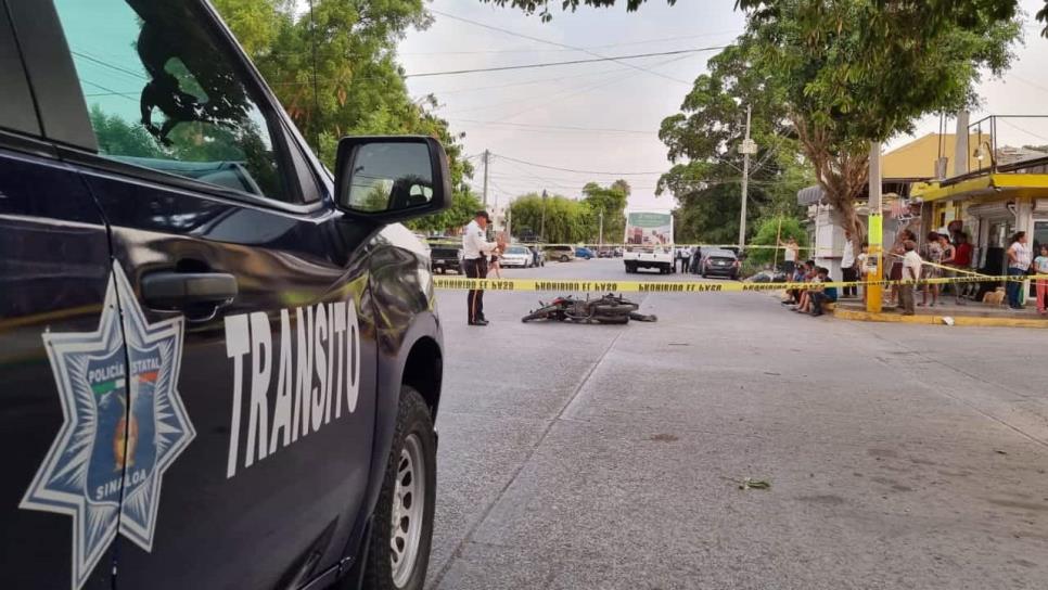 Muere motociclista embestido por un camión urbano en Los Mochis