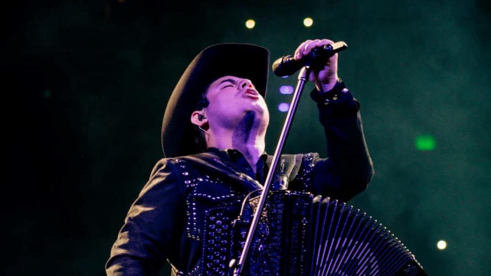 Alfredo Olivas «amanece» a fans en sus conciertos en Sinaloa | VIDEOS