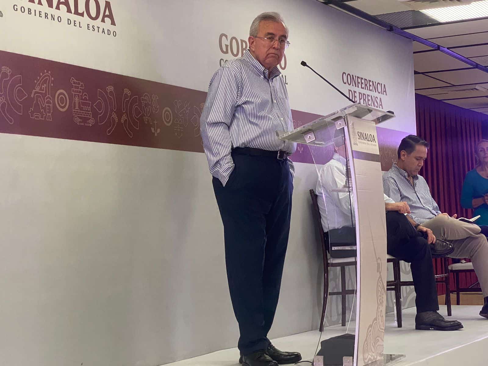 El gobernador en su conferencia «Semanera». FOTO: Heidi Fonseca.