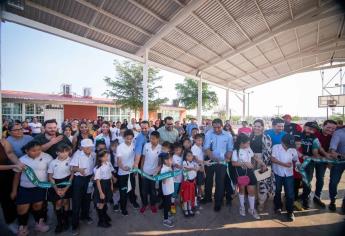 Alcalde de Culiacán entrega techumbre en primaria de Alturas del Sur; se compromete con mejoras de servicios públicos