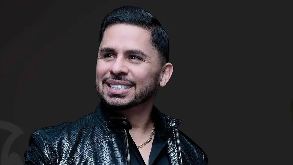 FOTO: Facebook oficial de Larry Hernández.