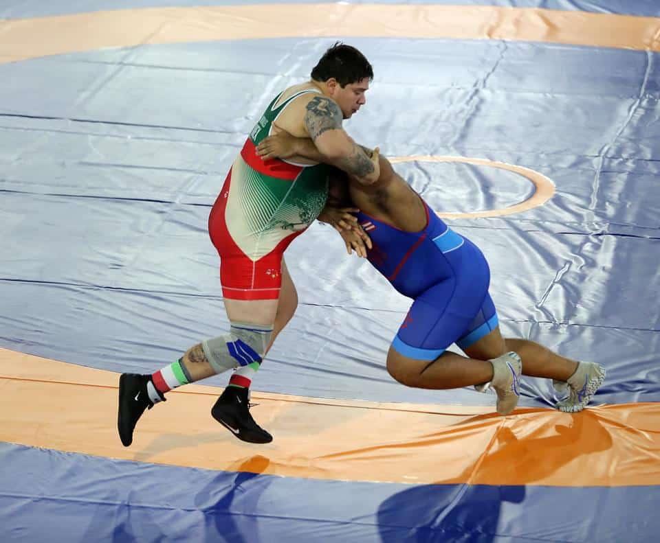 Navolatense Paúl Morales gana bronce en luchas de los Centroamericanos 