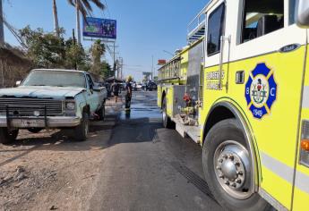 Se incendia otra camioneta en Culiacán tras una falla mecánica