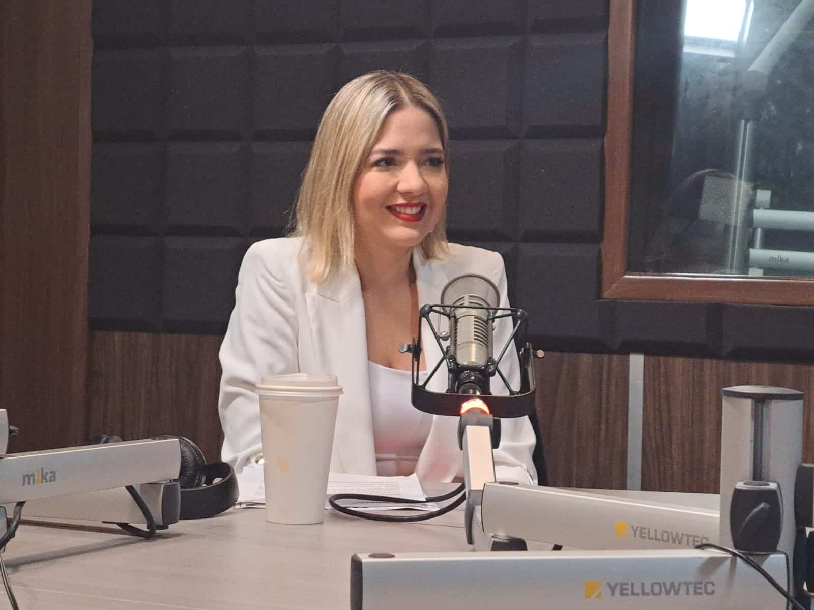 Estrella Palacios Domínguez en Luz Noticias.