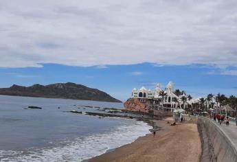 Cerrada la navegación en Mazatlán por Huracán «Beatriz»