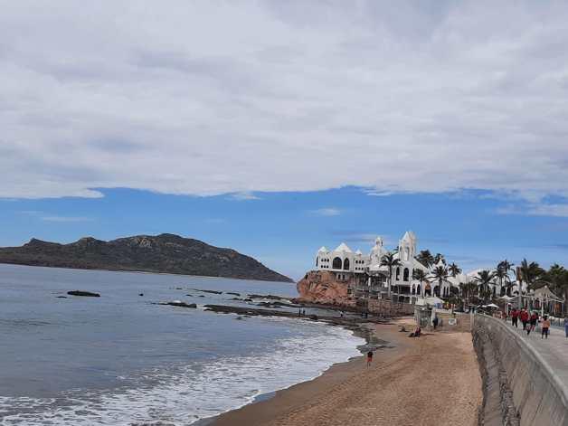 Cerrada la navegación en Mazatlán por Huracán «Beatriz»