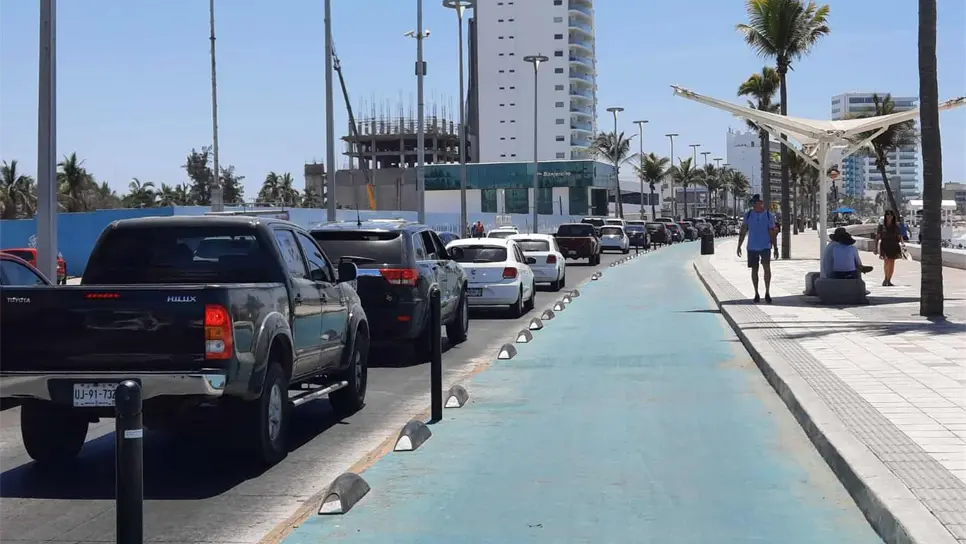 En épocas de vacaciones el tráfico suele intensificarse en la perla del Pacífico. FOTO: Luz Noticias