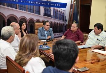 El Rector Jesús Madueña Molina toma protesta a dos nuevos funcionarios de la Administración Central de la UAS
