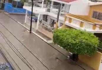 Vecinos de la Colonia Pancho Villa reportan inundaciones