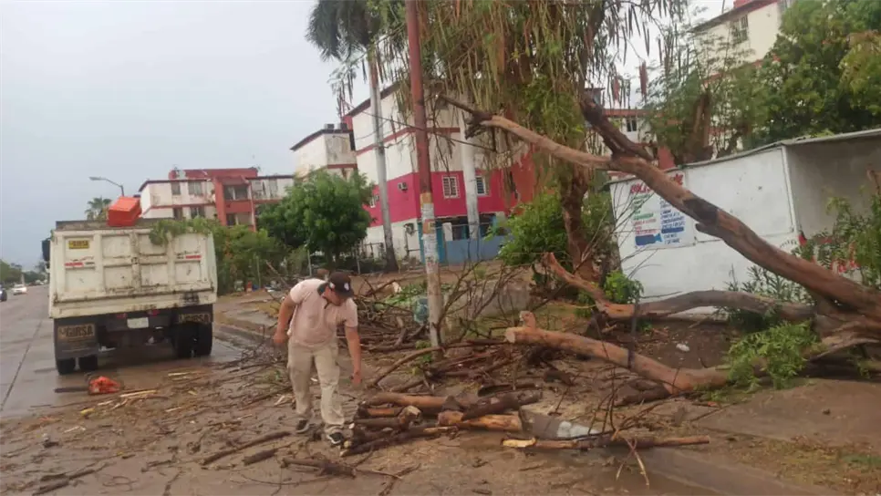 Las autoridades municipales se han dedicado a limpiar la ciudad tras los estragos de las lluvias en Mazatlán. FOTO: Cortesía