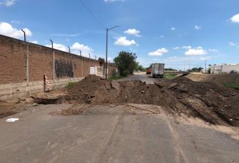 Tras las lluvias de «Beatriz» se abre socavón en Valle Alto, Culiacán
