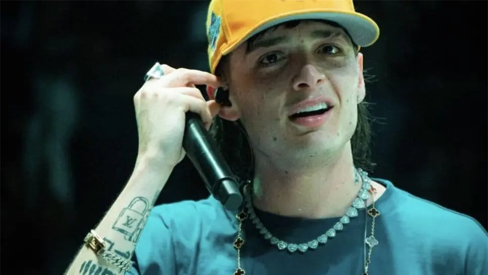 El cantante de corridos tumbados salió a dar la cara a sus fans. FOTO: Internet
