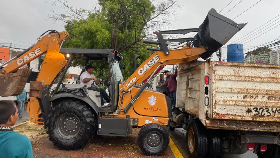 Tras «Beatriz», Mazatlán regresó a la normalidad gracias a la maquinaria que se adquirió: alcalde 