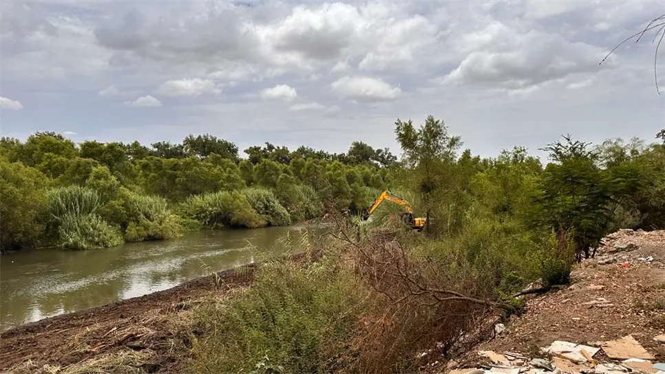 Limpian el río Sinaloa par aprevenir inundaciones en Guasave