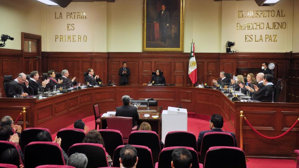AMLO exhibe los 40 excesos dentro del Poder Judicial; reciben sueldos de más de $300 mil al mes