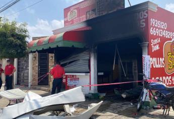 Explosión por acumulación de gas deja en ruina una pollería en Mazatlán