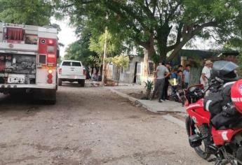 Mujer resulta intoxicada tras incendiarse un domicilio en Costa Rica, Culiacán