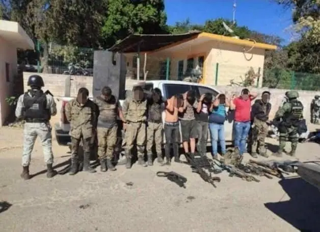 En el operativo de Jesús María detuvieron a una veintena de sujetos. FOTO: GN