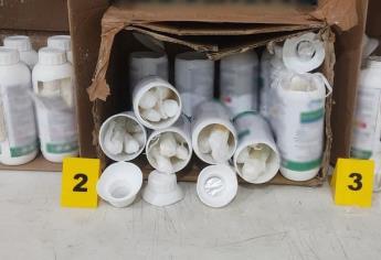 Aseguran cargadores para «cuerno de chivo» y droga en una paquetería del Aeropuerto Internacional de Culiacán