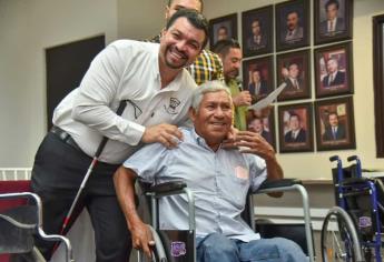 Don Andrés vuelve a ser independiente con una silla de ruedas