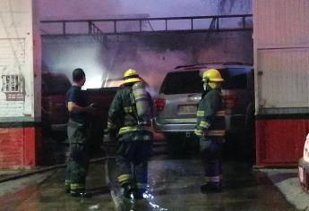 Se incendia taller mecánico en la colonia Las Vegas, Culiacán