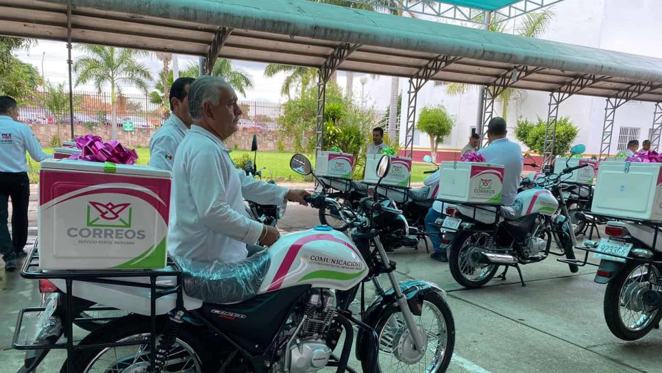 Correos de México entrega motos nuevas a carteros de Sinaloa