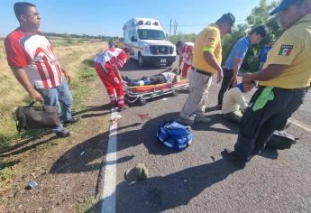 Al hospital dos motociclistas que se accidentaron en la región de Navolato