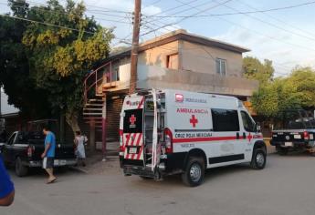 Mujer se encuentra grave tras recibir una descarga eléctrica en Navolato