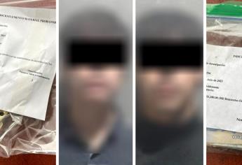 Con una Uzi de plástico asaltan a una persona en el Centro de Culiacán y los detienen