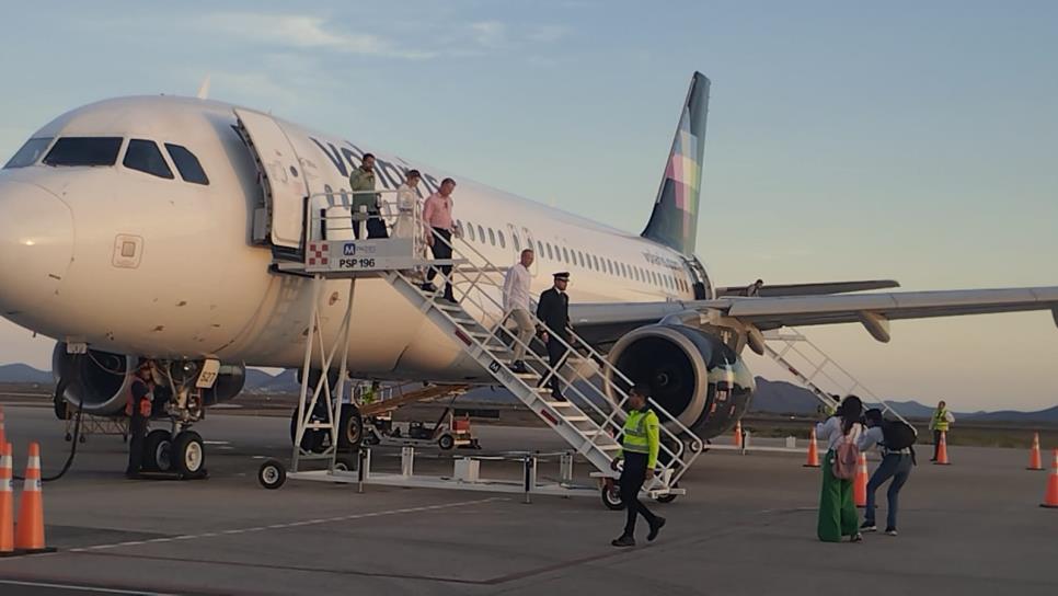Gerardo Vargas viaja en primer vuelo Los Mochis-Mexicali Gerardo Vargas viaja en primer vuelo Los Mochis-Mexicali