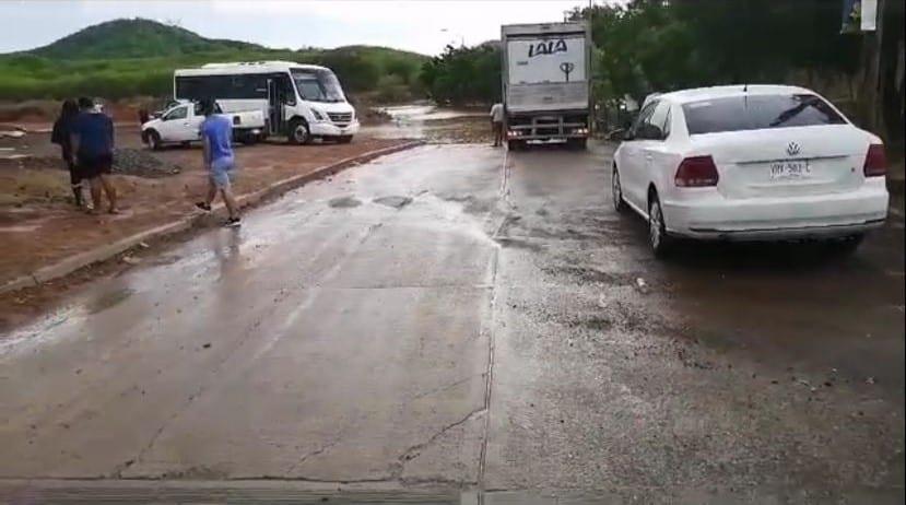 Abren dren por inundaciones en entrada a Monteverde, en Mazatlán