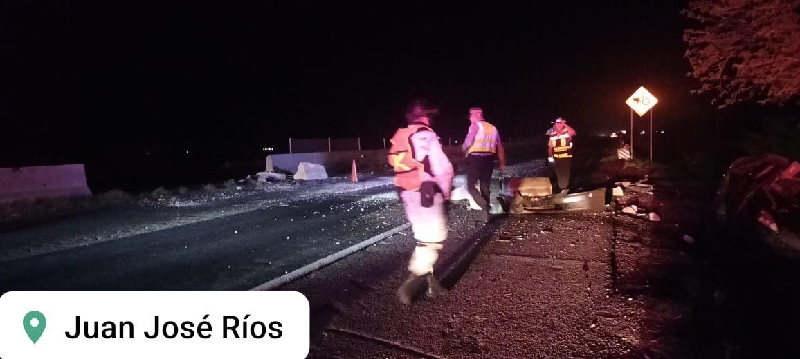 Vecino de Juan José Ríos termina grave al chocar y volcar en la México 15