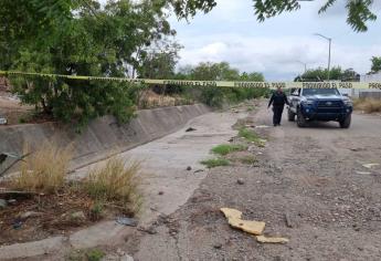 Arrojan a un ejecutado al canal de la colonia Colinas del Bosque en Culiacán