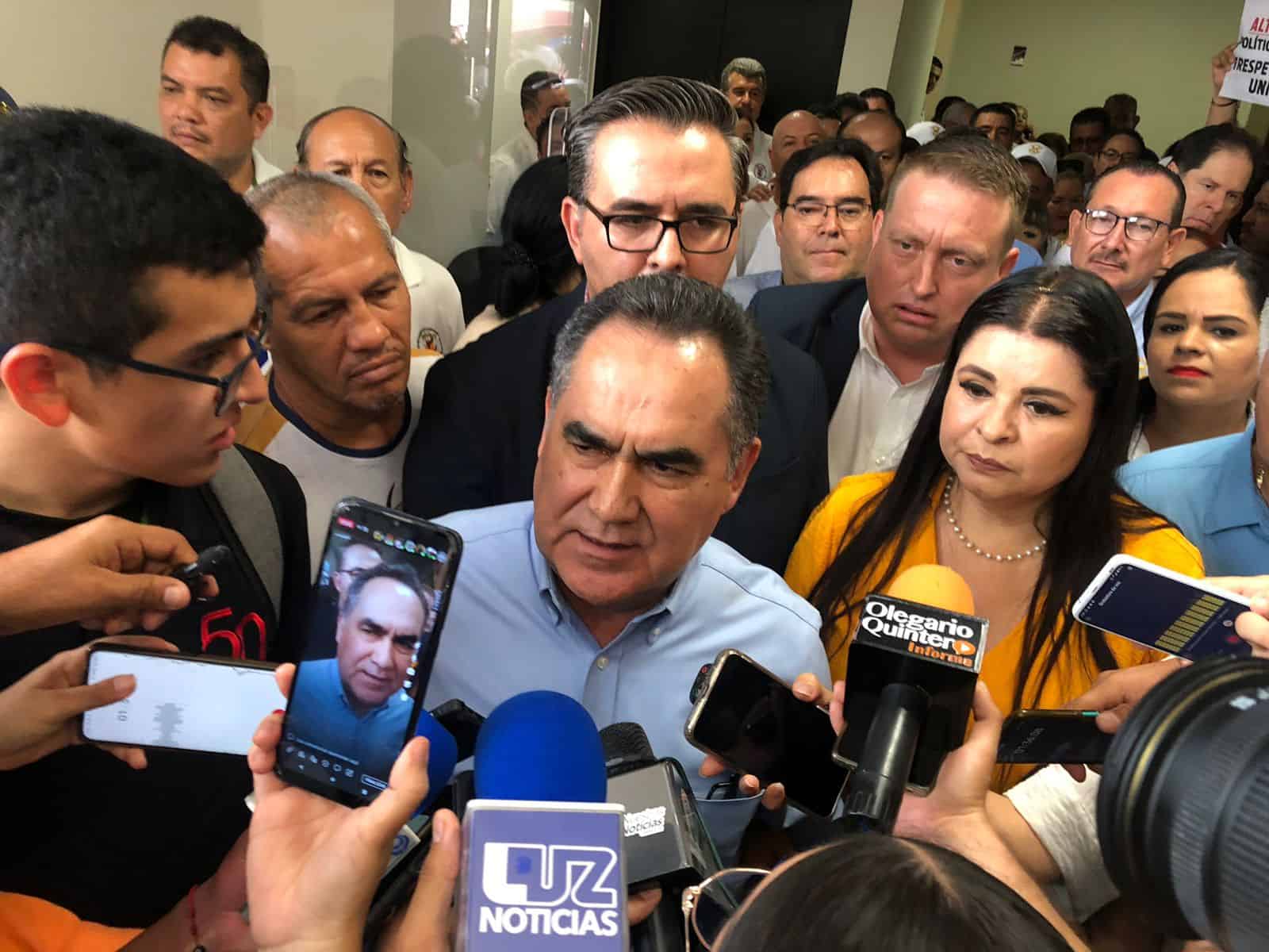 Jesús Madueña Molina momentos antes de entrar a su audiencia. FOTO: Luz Noticias