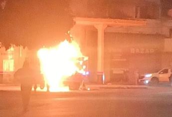 «El Tigre» se queda sin trabajo: su carreta de raspados se incendió este viernes en Mazatlán.