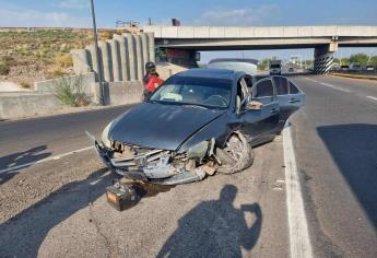 Encontronazo sobre La Costerita deja tres vehículos dañados en el sector La Explanada, Culiacán