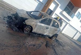 Se «rostizan» dos vehículos en distintos hechos en Culiacán