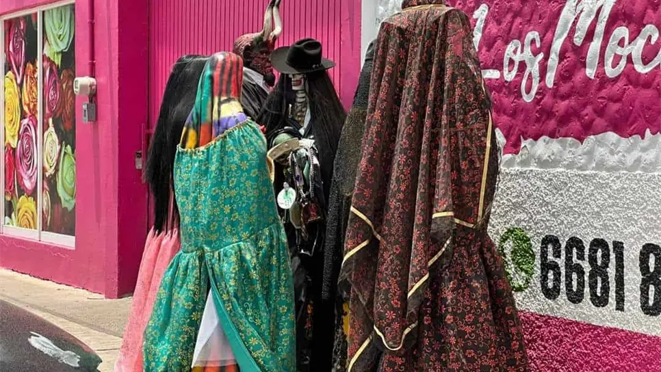 Muñecos de santería fueron encontrados en florería de Los Mochis. FOTO: Ernesto Torres