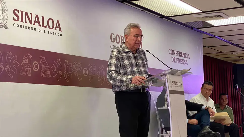 El mandatario estatal pide que tanto patrullas como particulares retiren el polarizado de sus autos. FOTO: Luz Noticias