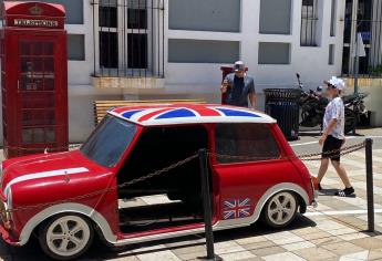 Amanece desvalijado el Mini Cooper de Olas Altas en Mazatlán