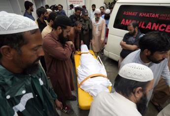 Derrumbe de un muro deja 11 muertos en Pakistán