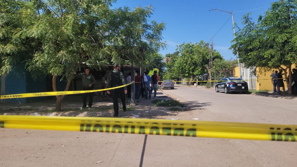 Asesinan a mujer a puñaladas en Los Virreyes, en Los Mochis