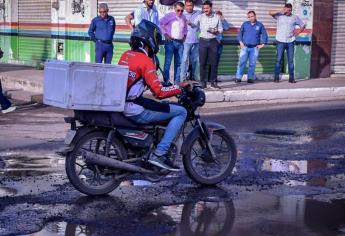 Esta avenida de Mazatlán la dejarán como nueva; está llena de baches