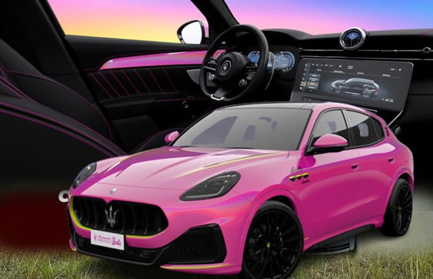 El coche de lujo de la Barbie es un Maserati Grecale rosa