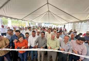 Habitantes de La Brecha, Guasave ya tienen agua potable; gobernador les entrega planta 