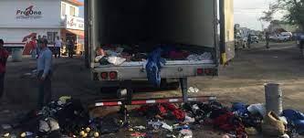 Rescatan a 172 migrantes abandonados dentro de un camión en Veracruz