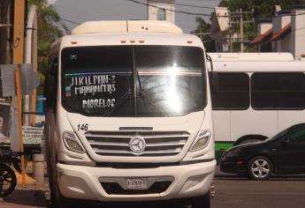 Camioneros de Culiacán dispuestos a retirar polarizado oscuro del transporte público 