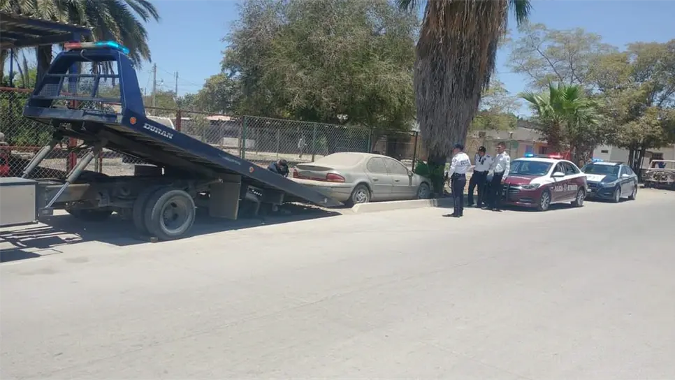 Buscan recuperar las calles en Ahome; retiran 876 vehículos abandonados. FOTO: Luz Noticias